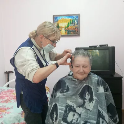стрижка пожилых людей