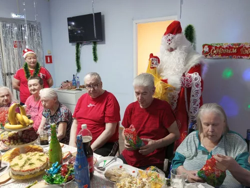 «Дом Бабушек и Дедушек» встречает Деда Мороза!